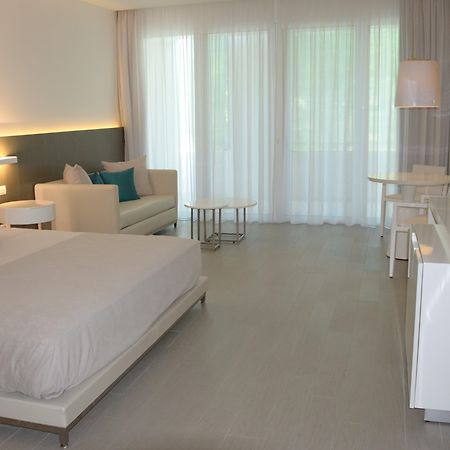 Platinum Yucatan Princess Adults Only Playa del Carmen Dış mekan fotoğraf A room at the hotel