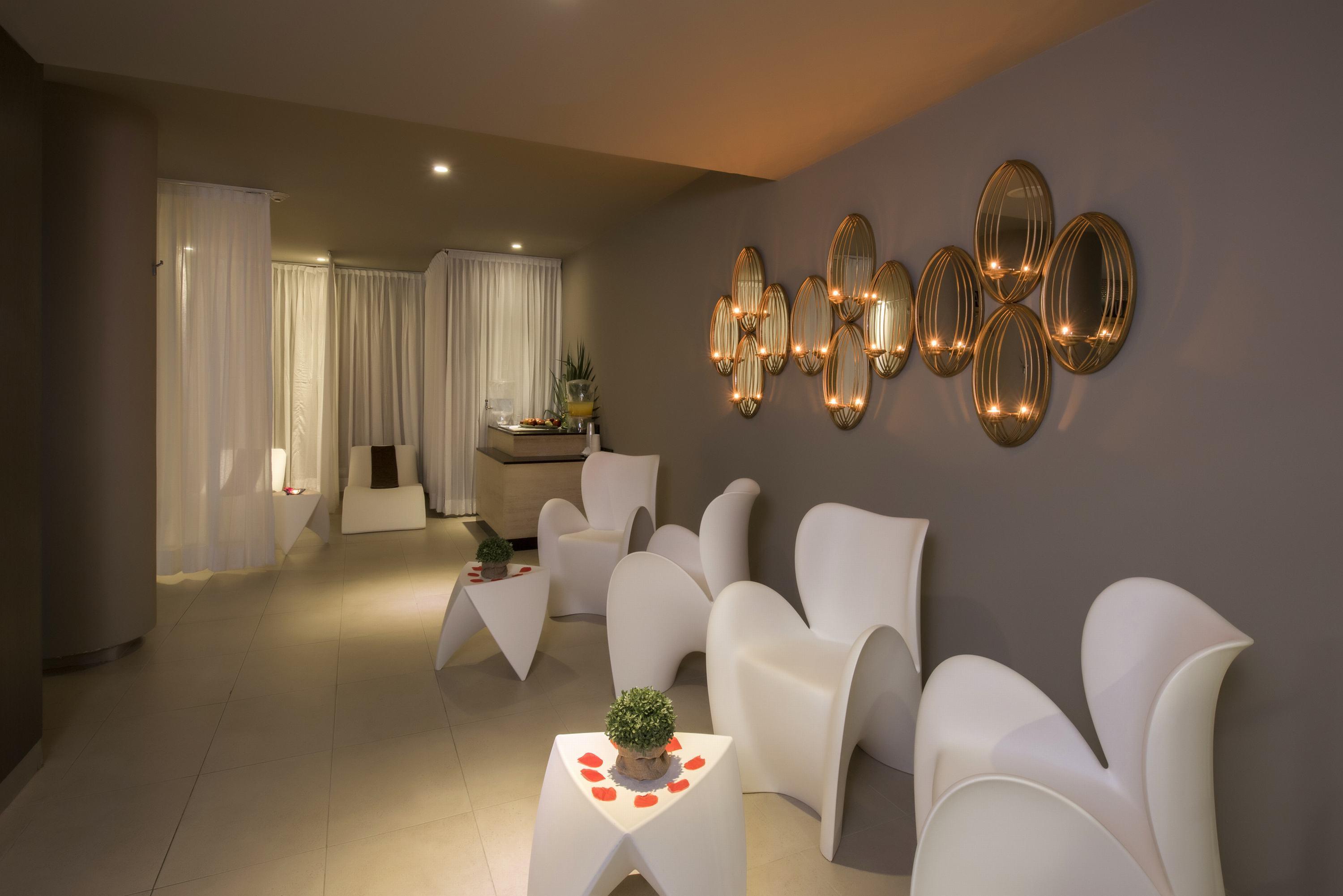 Platinum Yucatan Princess Adults Only Playa del Carmen Dış mekan fotoğraf The spa at the hotel