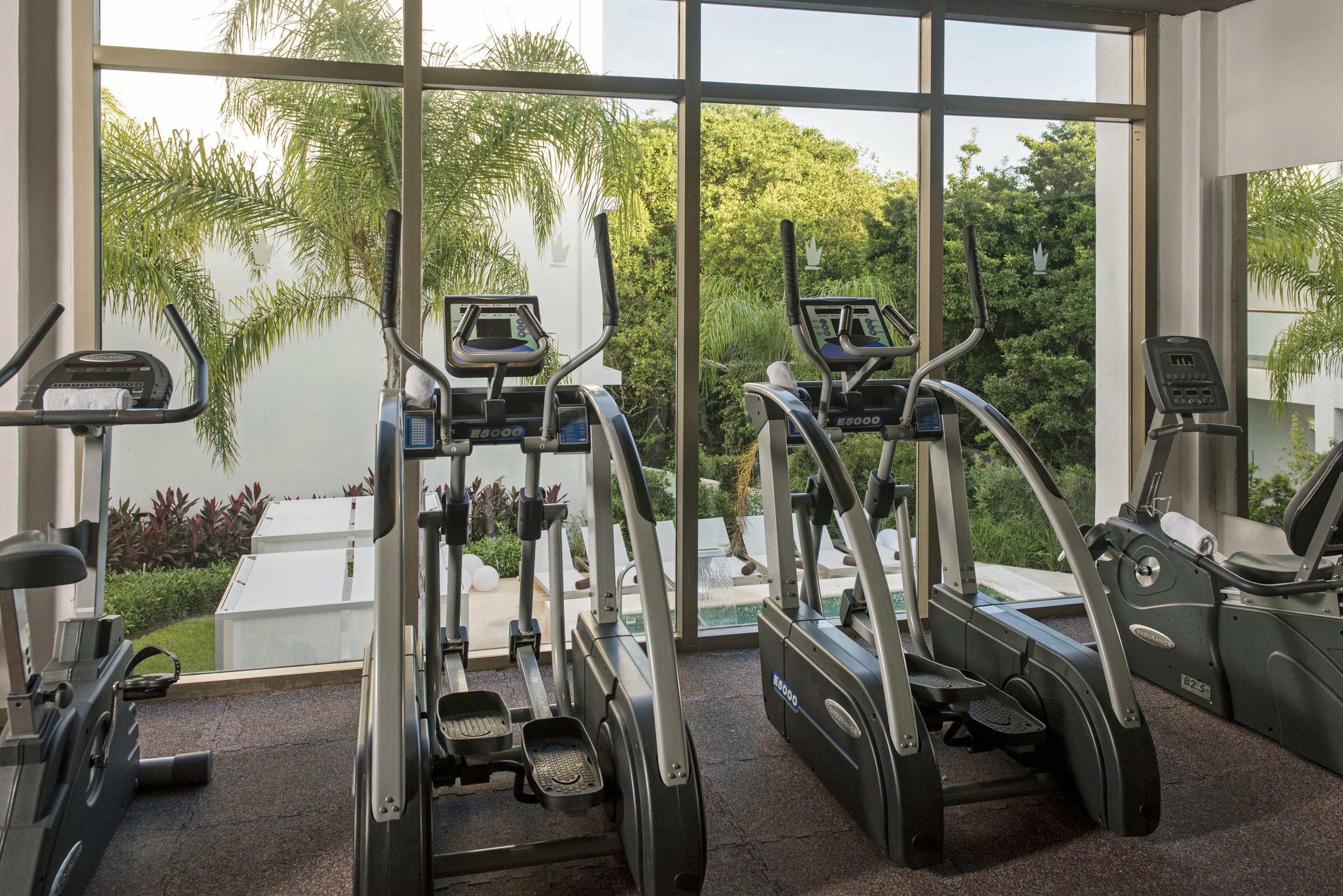 Platinum Yucatan Princess Adults Only Playa del Carmen Dış mekan fotoğraf Elliptical cross trainers
