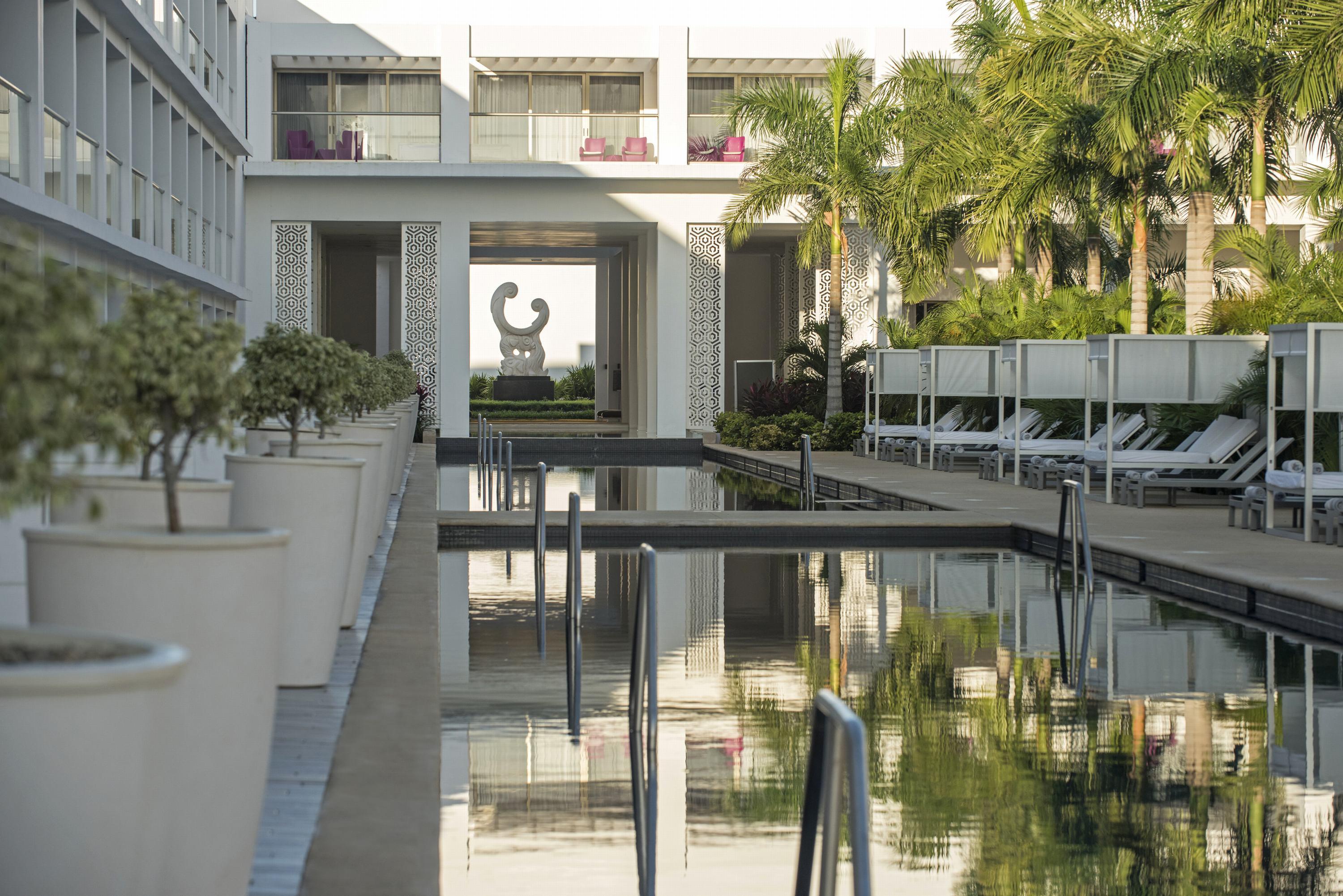 Platinum Yucatan Princess Adults Only Playa del Carmen Dış mekan fotoğraf The hotel's pool