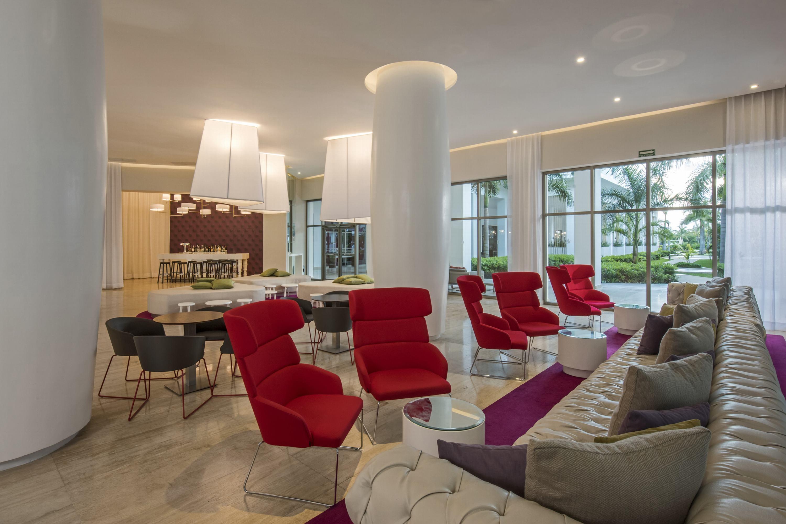 Platinum Yucatan Princess Adults Only Playa del Carmen Dış mekan fotoğraf The lobby of the hotel