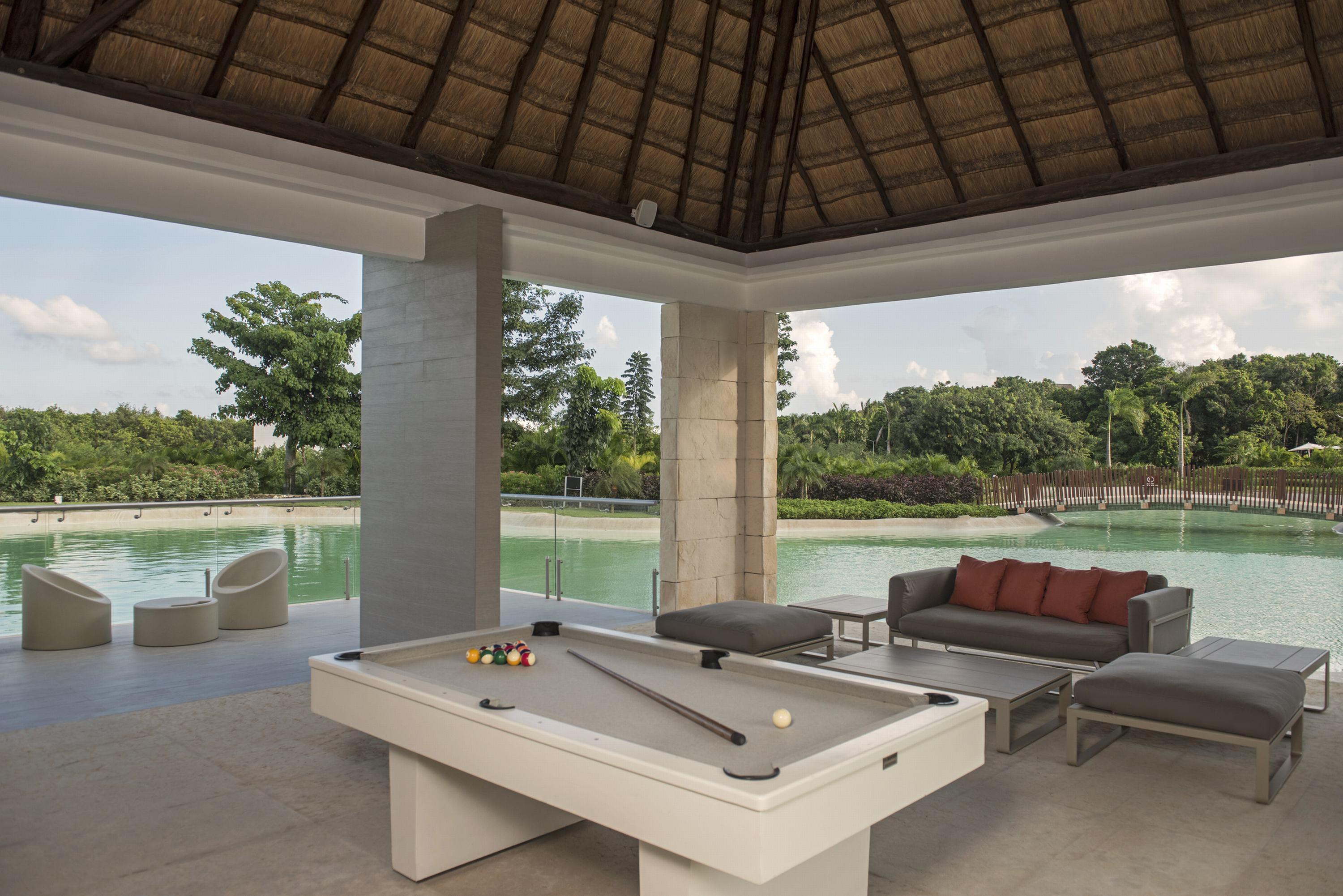 Platinum Yucatan Princess Adults Only Playa del Carmen Dış mekan fotoğraf The Pool Table