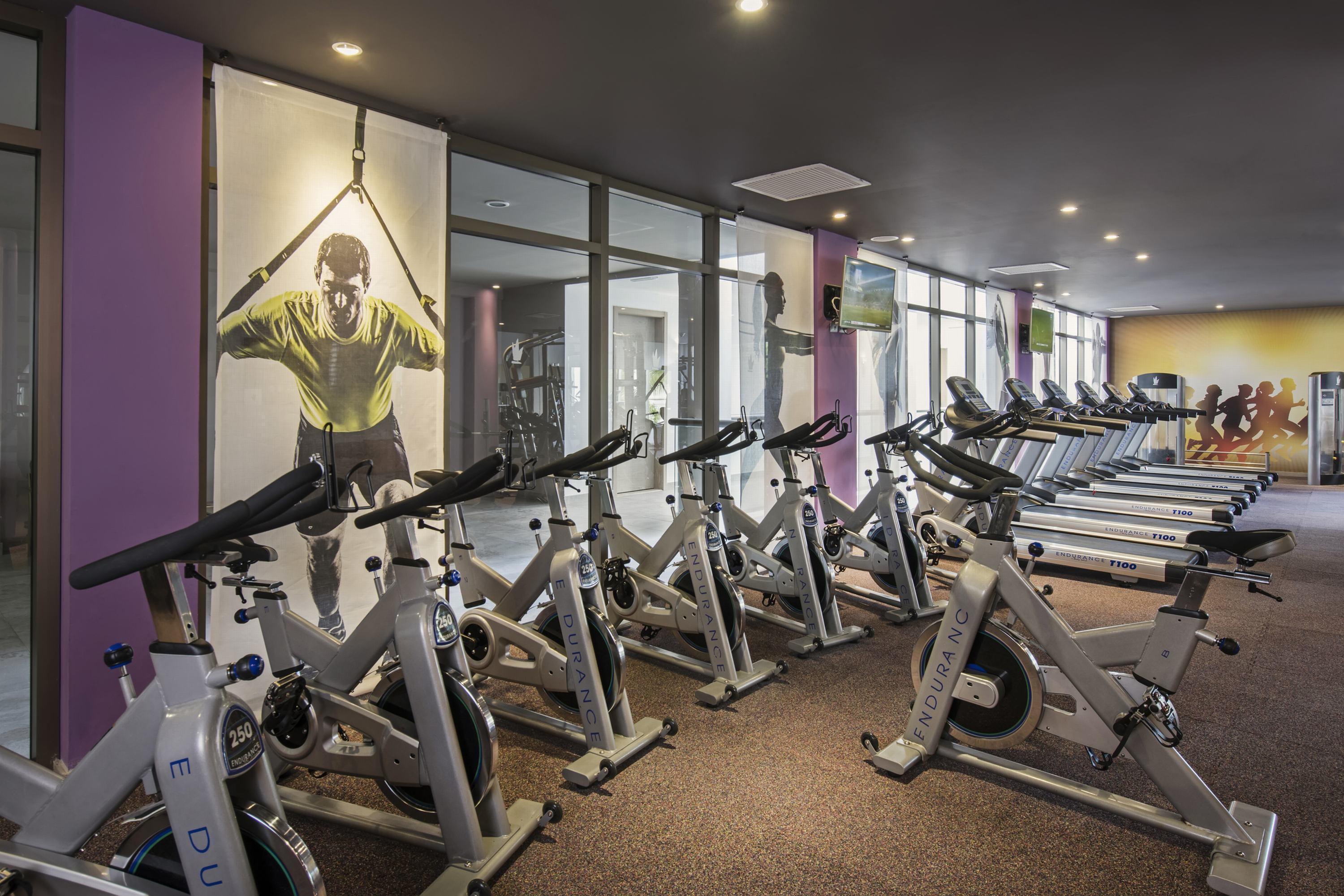 Platinum Yucatan Princess Adults Only Playa del Carmen Dış mekan fotoğraf The gym at the Any Any Hotel